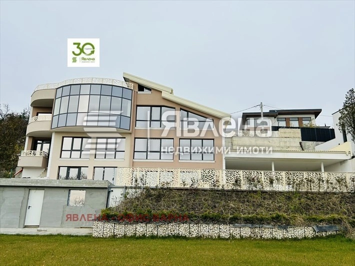 منزل فاخر مكون من 4 غرف نوم في فارنا، بلغاريا