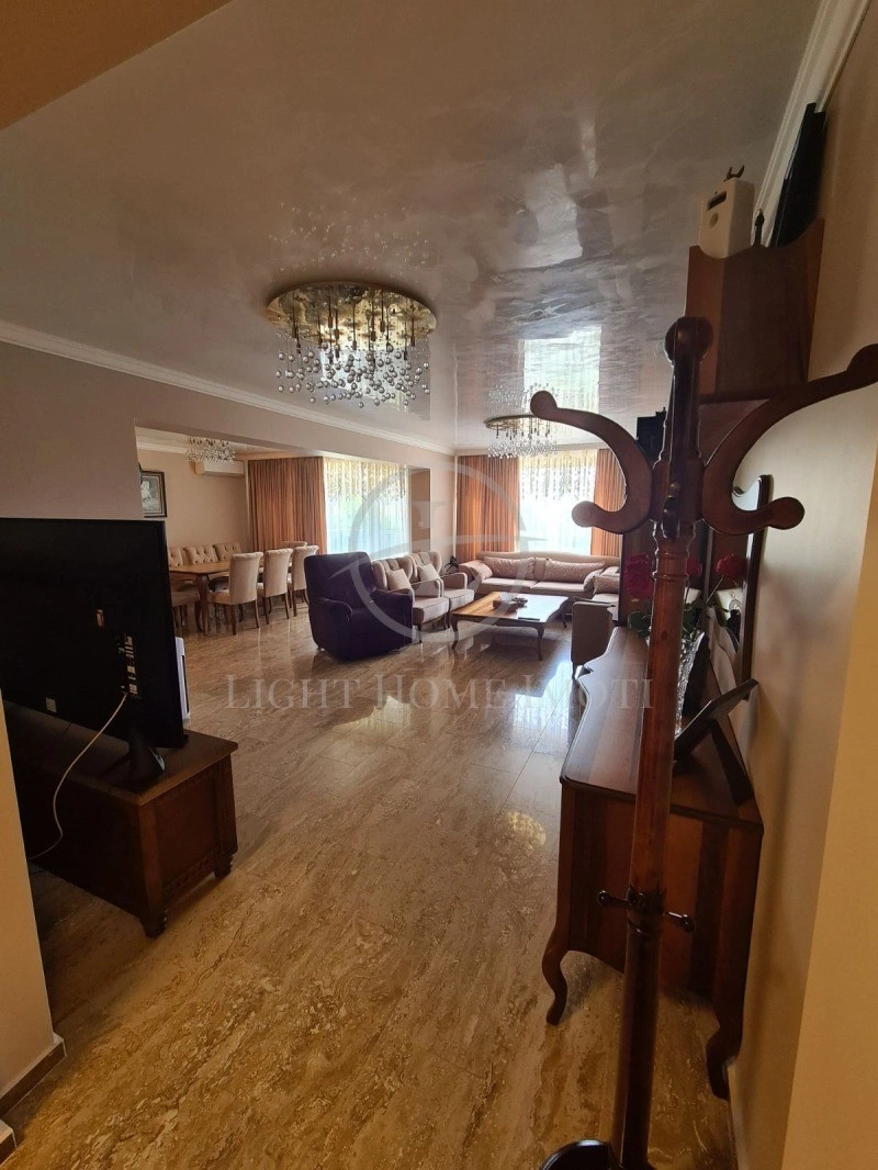 Spacious apartment 222 m2 in Plovdiv, Bulgaria