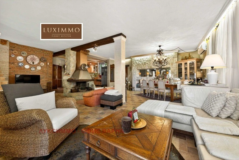 Varna, Bulgaristan'da prestijli 450 m2 ev