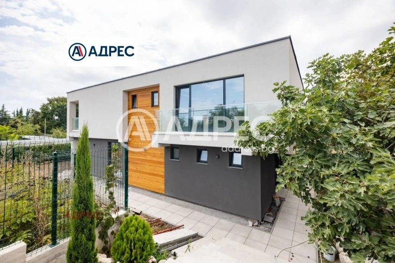 Spacious house 330 m2 in Varna, Bulgaria