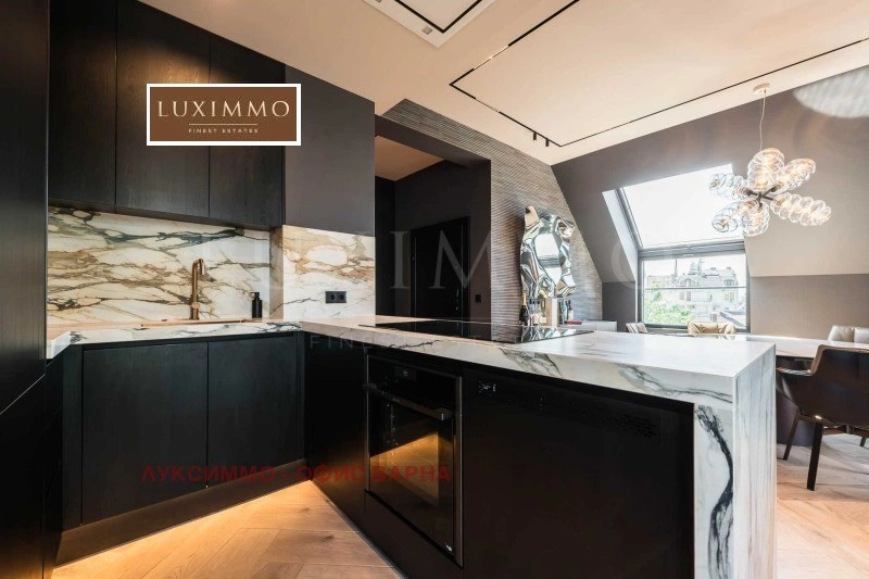 Luxury penthouse 347 m2 in Varna, Bulgaria