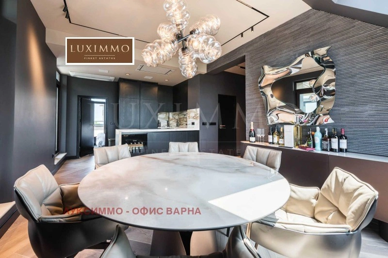Luxury penthouse 347 m2 in Varna, Bulgaria