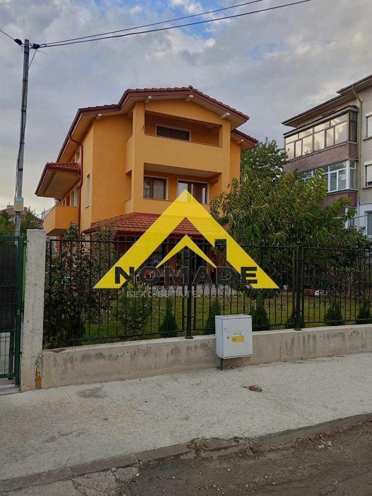 Spacious house 370 m2 in Plovdiv, Bulgaria