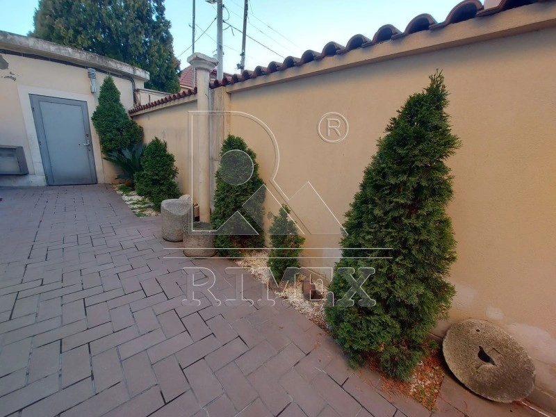 Spacious house 513 m2 in Plovdiv, Bulgaria