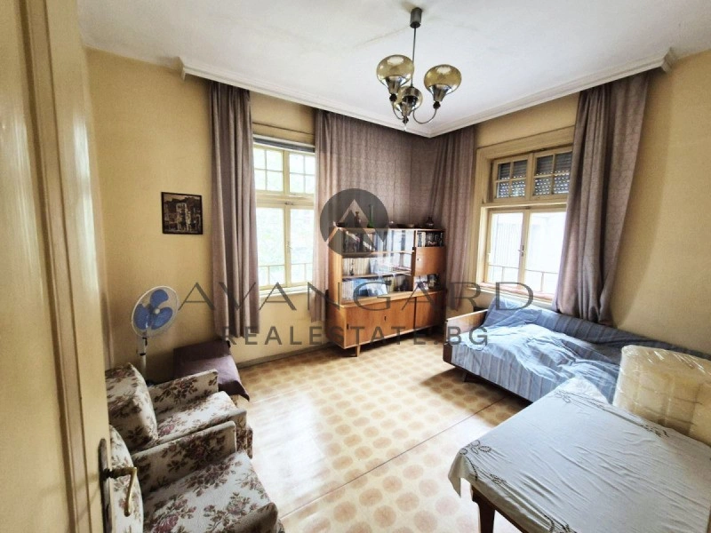 Spacious house 323 m2 in Plovdiv, Bulgaria