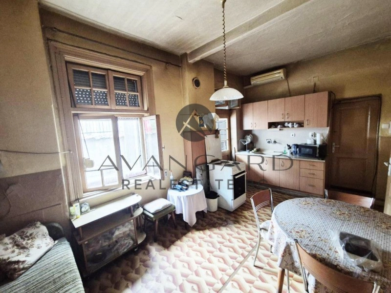 Spacious house 323 m2 in Plovdiv, Bulgaria