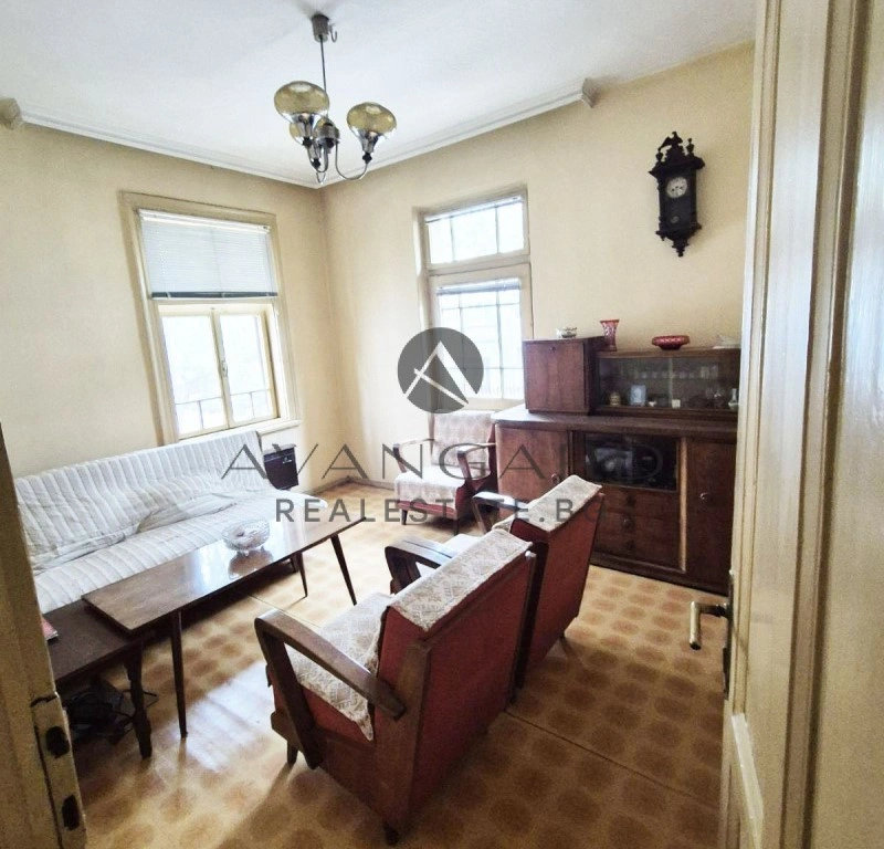 Spacious house 323 m2 in Plovdiv, Bulgaria