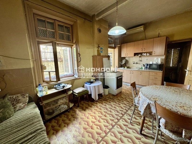 Spacious house 324 m2 in Plovdiv, Bulgaria