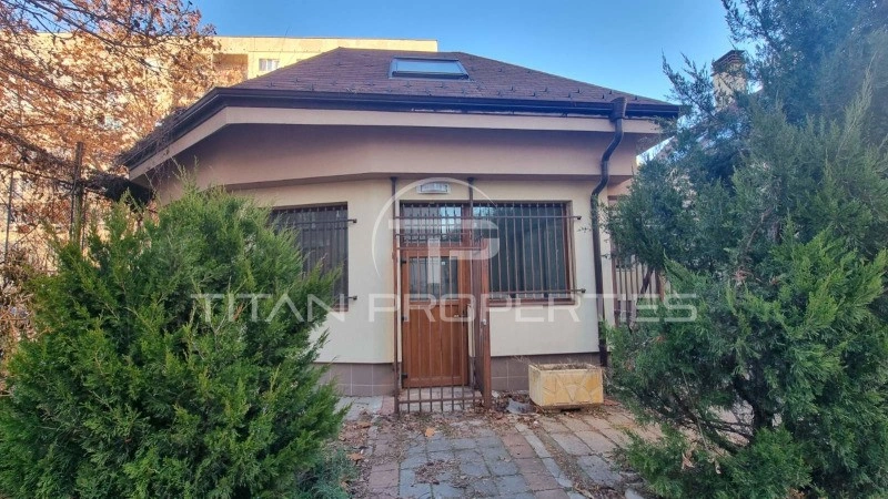 Spacious house 550 m2 in Plovdiv, Bulgaria
