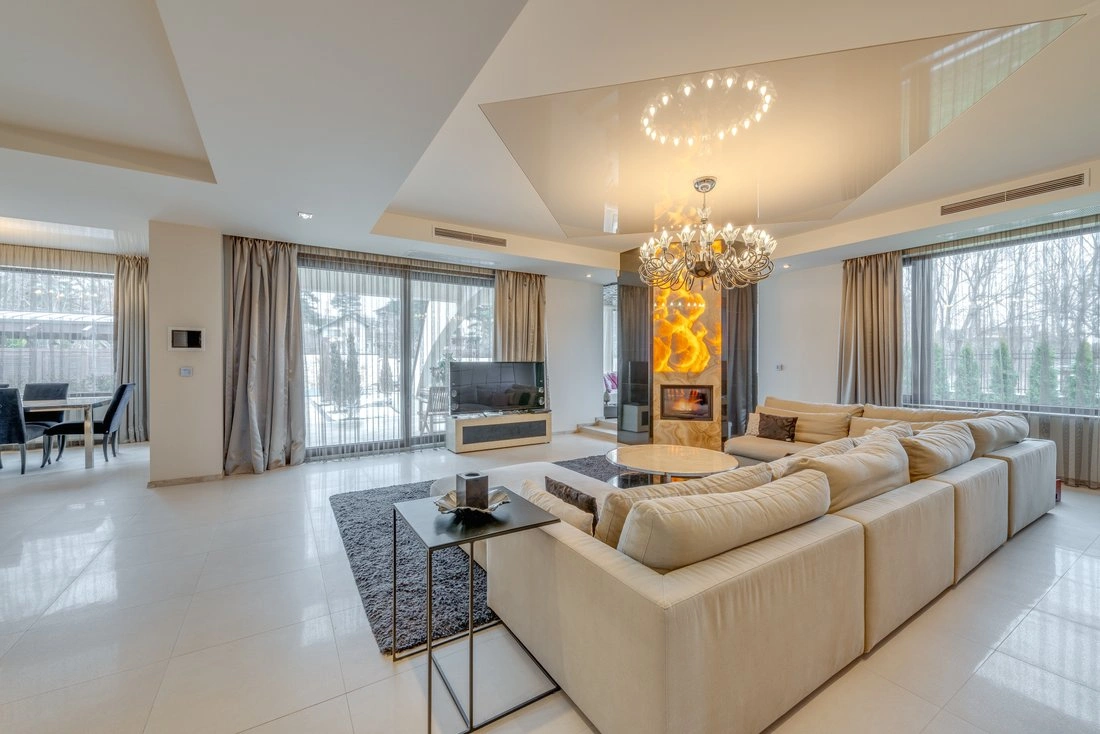 索菲亚宽敞的四卧住宅