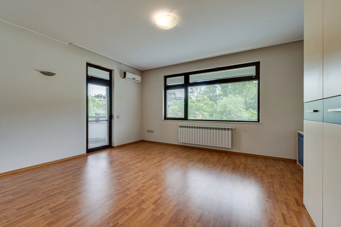 Spacious house 489 m2 in Sofia, Bulgaria