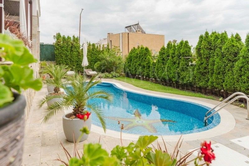 خانهای دلباز 253 مترمربع در سوزوپول، بلغارستان