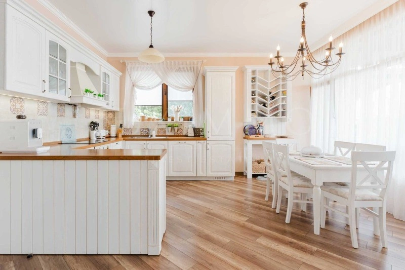 خانهای دلباز 253 مترمربع در سوزوپول، بلغارستان