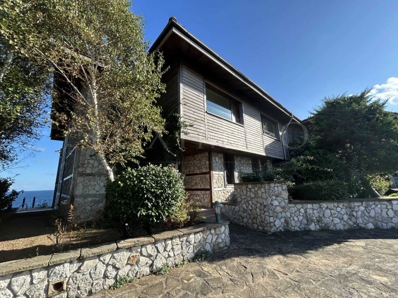 ویلای جادار 450 m2 در سوزوپول، بلغارستان