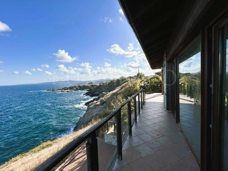 ویلای جادار 450 m2 در سوزوپول، بلغارستان