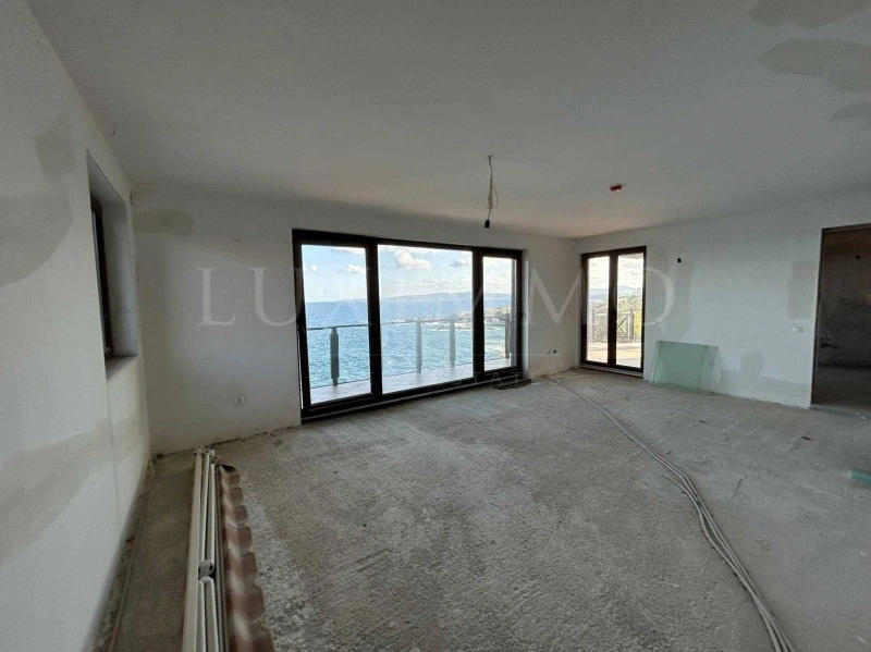 ویلای جادار 450 m2 در سوزوپول، بلغارستان