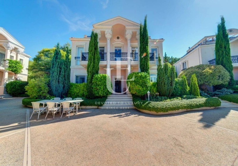 ویلای جادار 260 مترمربعی در سوزوپل، بلغارستان