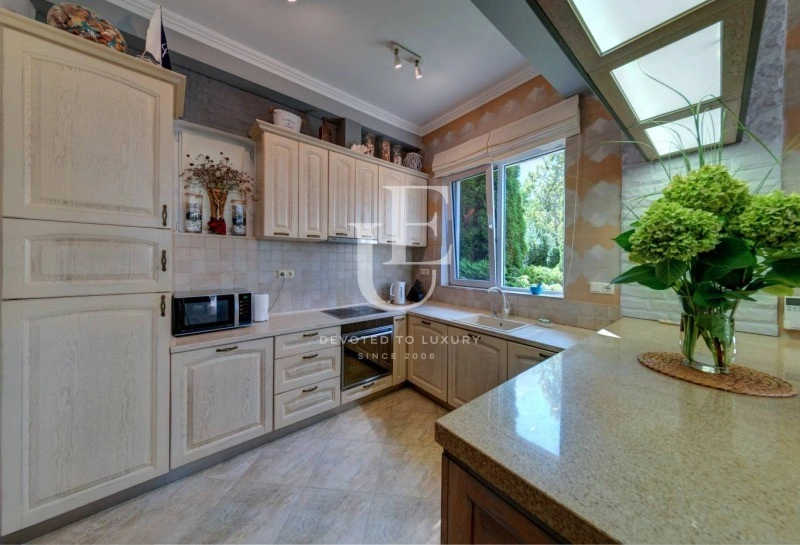 ویلای جادار 260 مترمربعی در سوزوپل، بلغارستان