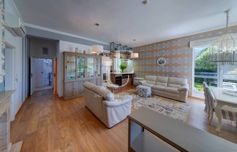 فيلا فسيحة مكونة من 3 غرف نوم في سوزوبول، بلغاريا