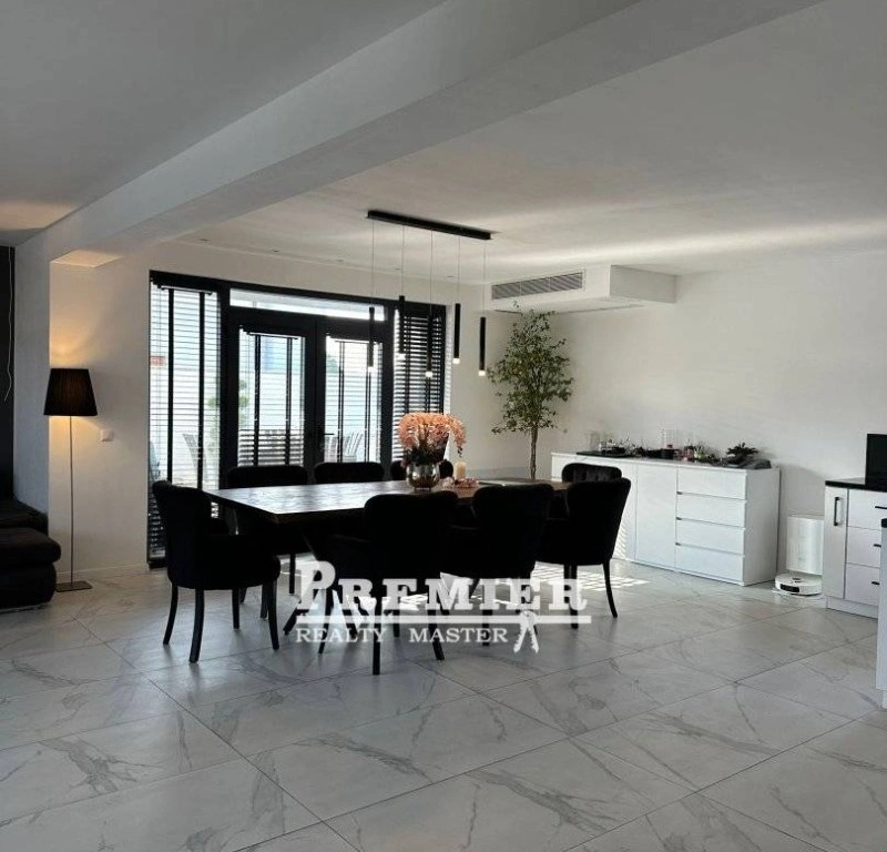 منزل فسيح بمساحة 333 m² في أهيلوي، بلغاريا