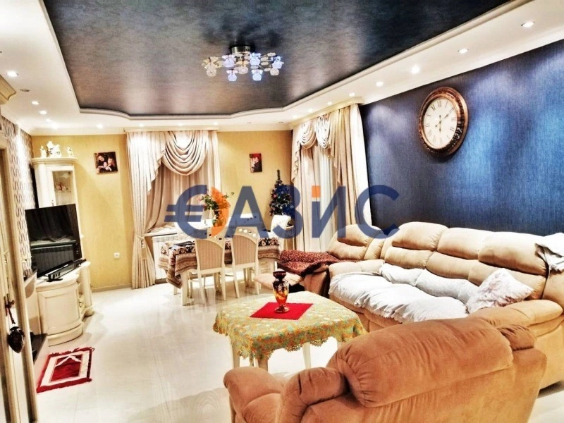 Spacious house 445 m2 in Kosharitsa, Bulgaria