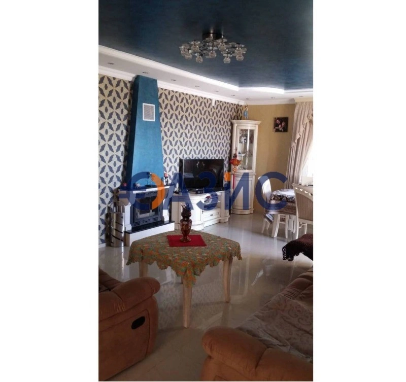 Spacious house 445 m2 in Kosharitsa, Bulgaria