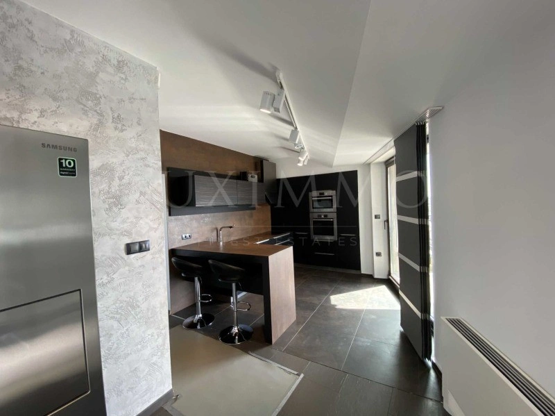 बुर्गास, बुल्गारिया में आरामदायक 3-बेडरूम डुप्लेक्स