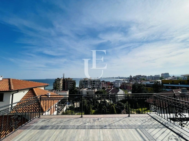 فيلا فسيحة مكونة من 4 غرف نوم في بورغاس، بلغاريا