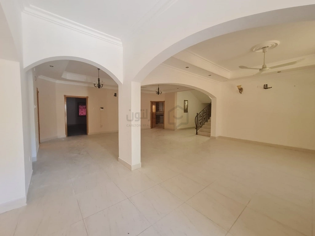 Villa spaziosa 820 m2 a Muharraq, Bahrain