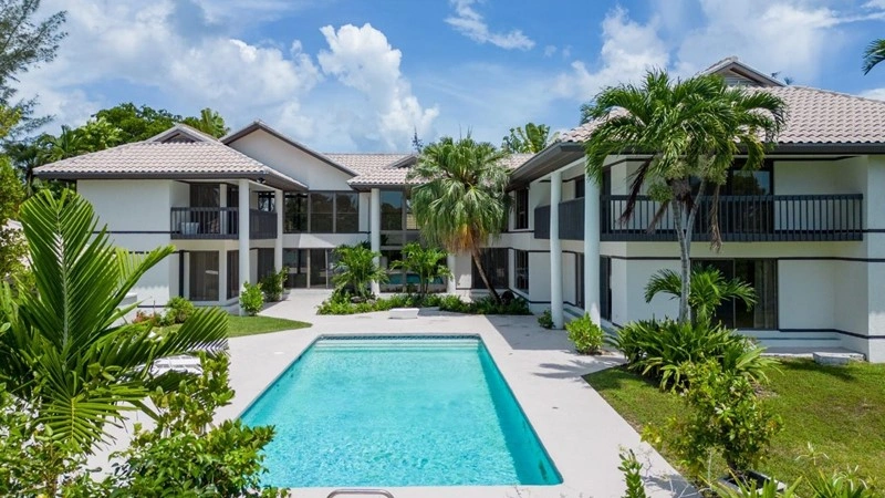 巴哈马拿骚 624 m2 带露台住宅