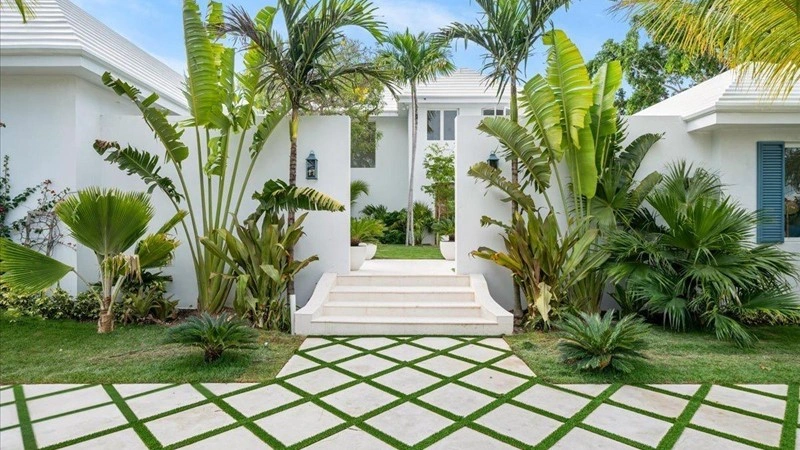 位于巴哈马拿骚的 929 m2 带屋顶泳池的房屋