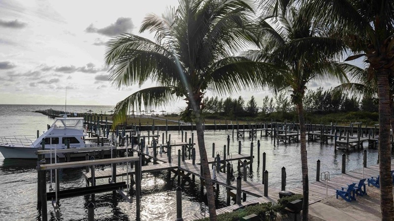 House 242 m2 with fireplace in Freeport, Bahamas