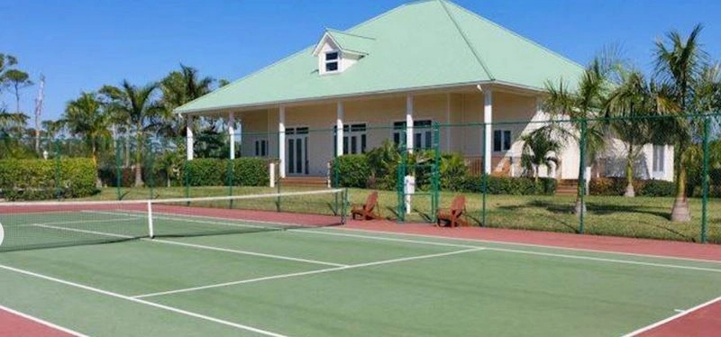 House with mountain view in Freeport, Bahamas