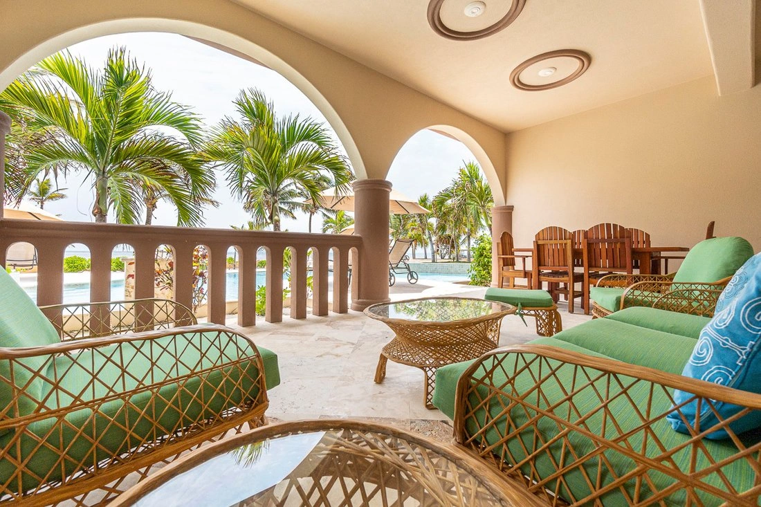 Villa 200 m2 with garage in San Pedro, Belize