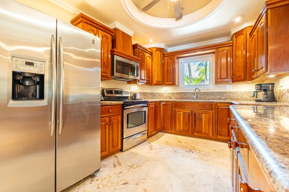 Villa 200 m2 with garage in San Pedro, Belize