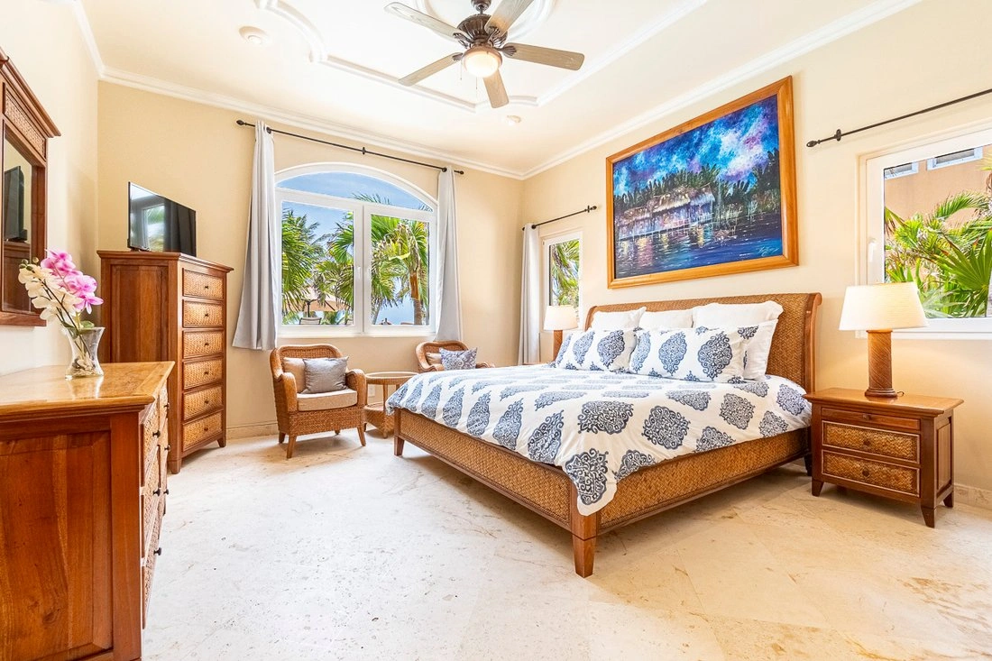 Villa 200 m2 with garage in San Pedro, Belize