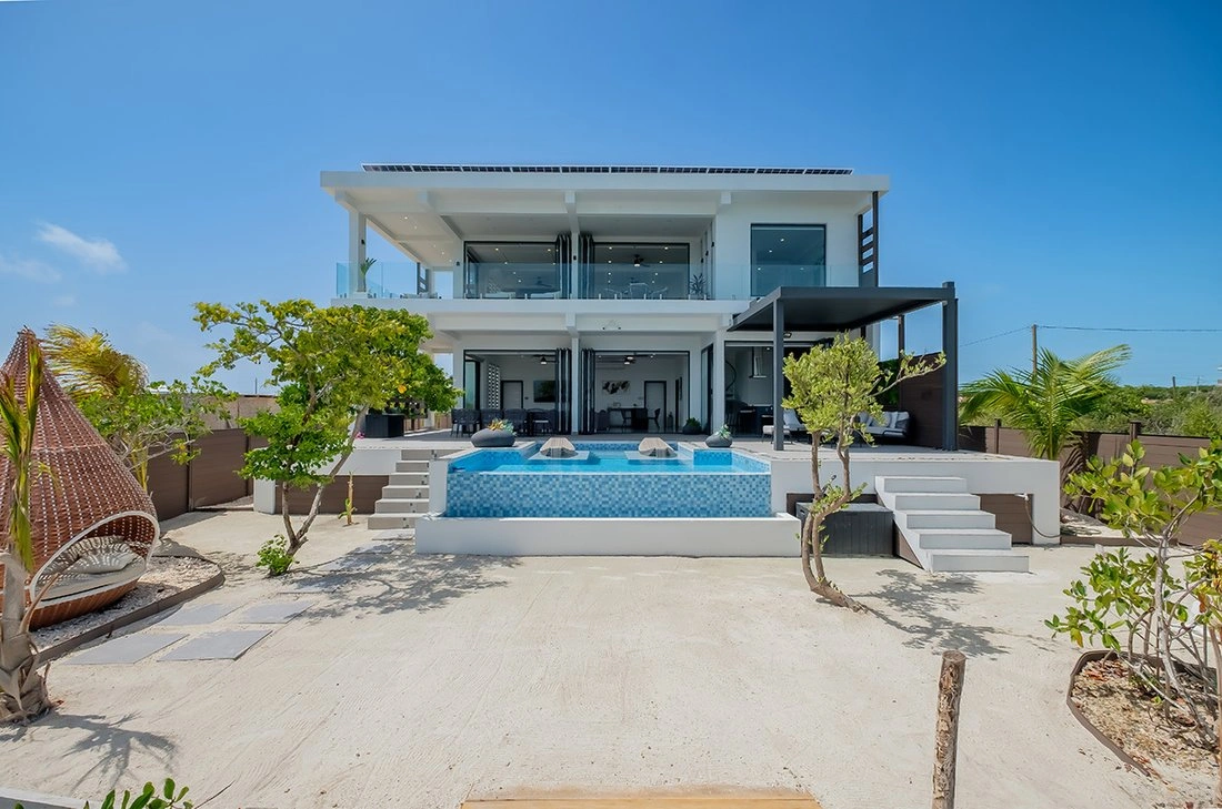 伯利兹·圣佩德罗 372 m2 带车库别墅