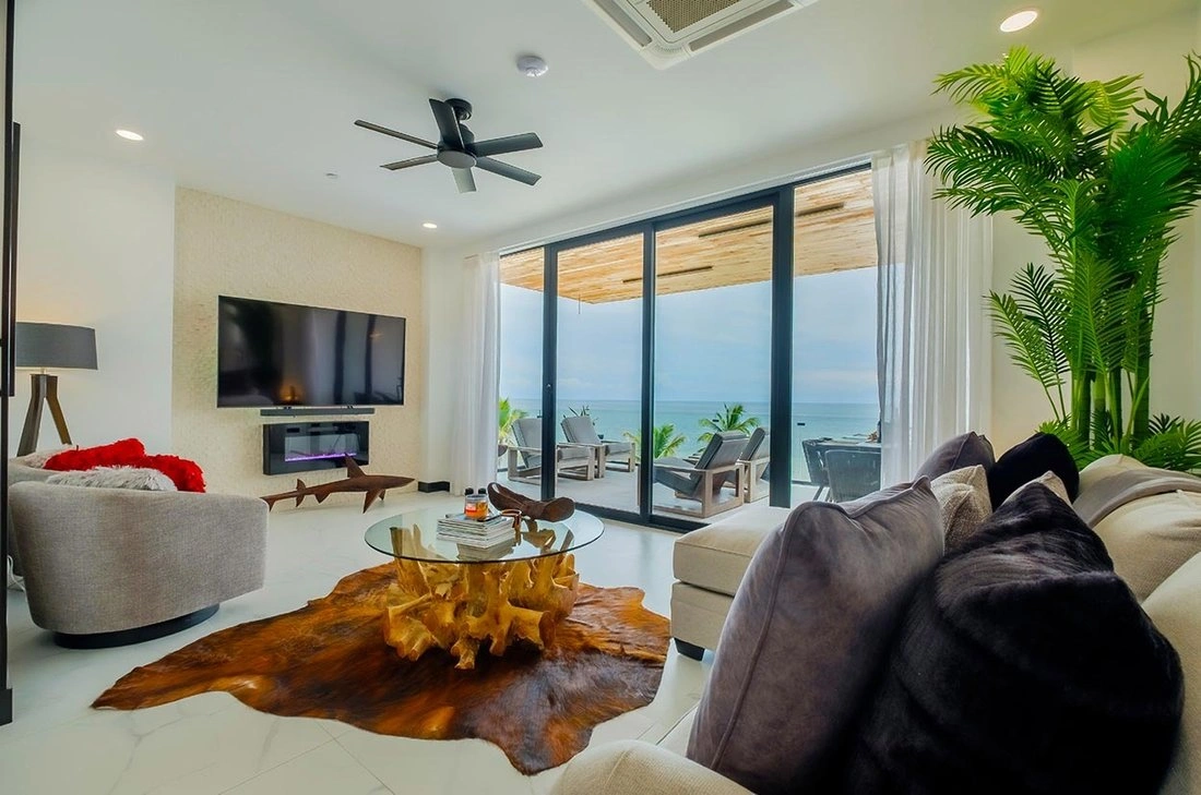 Apartment 222 m2 with elevator in San Pedro, Belize