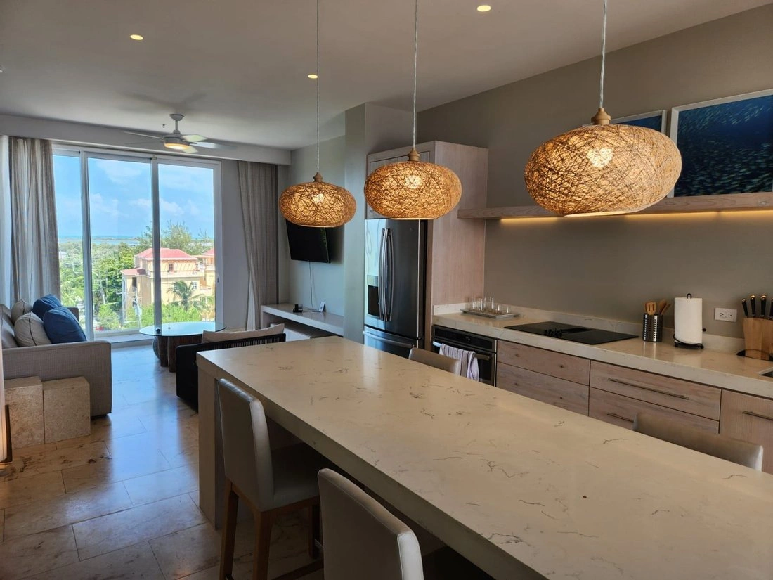 Apartment 173 m2 with open pool in San Pedro, Belize