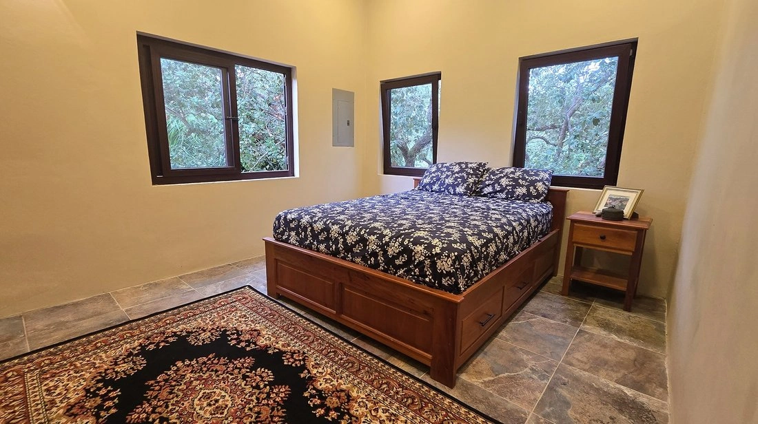 House 405 m2 with garden in Placencia, Belize