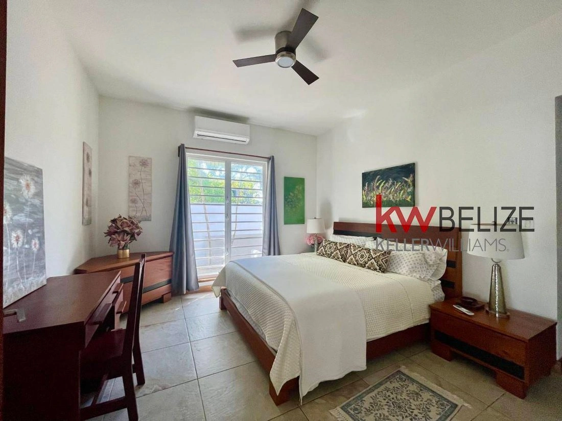 帕拉森西亚,伯利兹 233 m2 带露台住宅