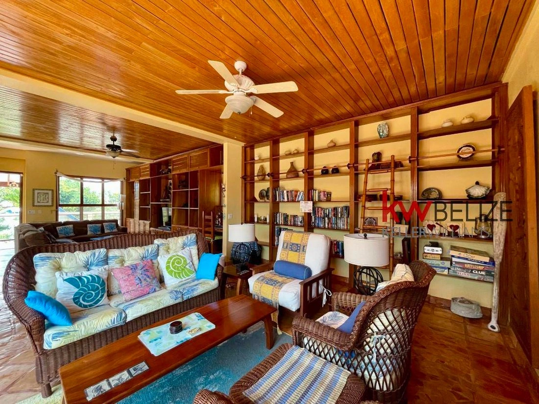 普拉森西亚(伯利兹)海景别墅,面积 669 m²