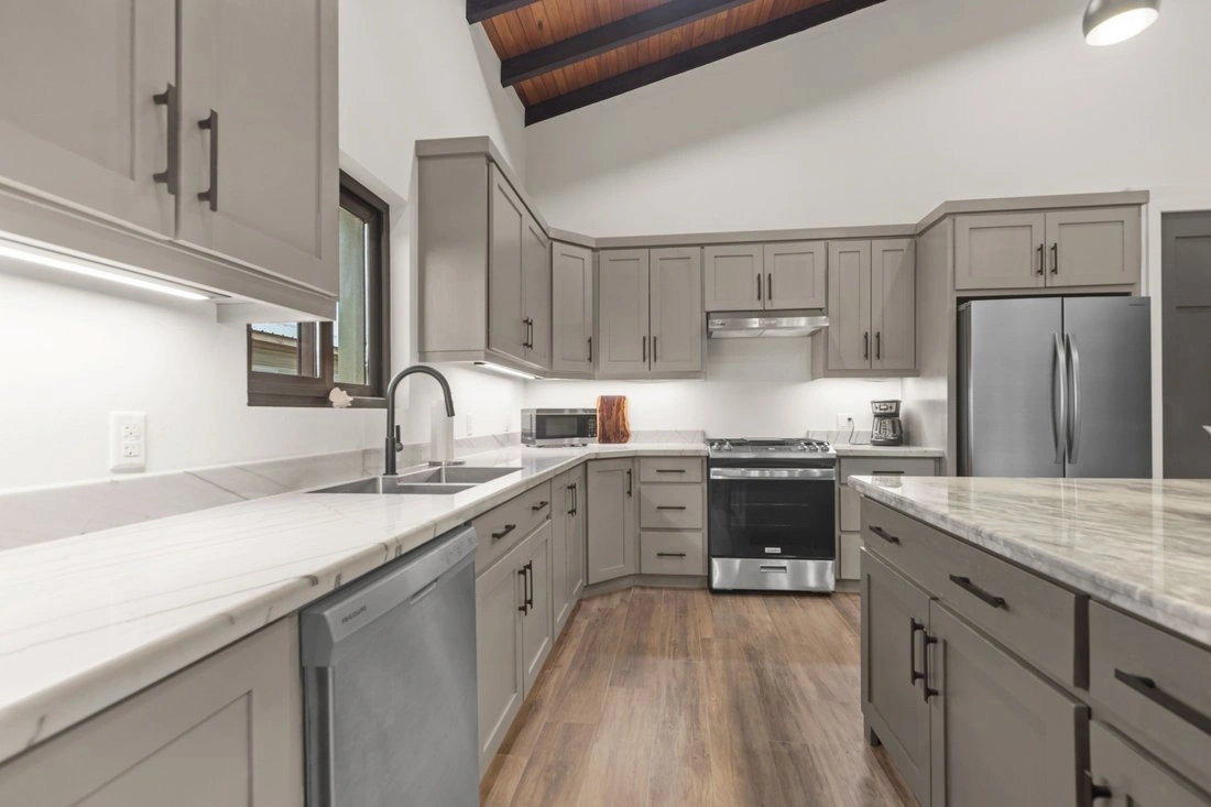 Villa 298 m2 with garden in Placencia, Belize