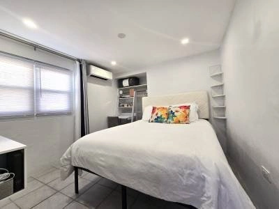 House 270 m2 with garden in Hamilton City, Bermuda