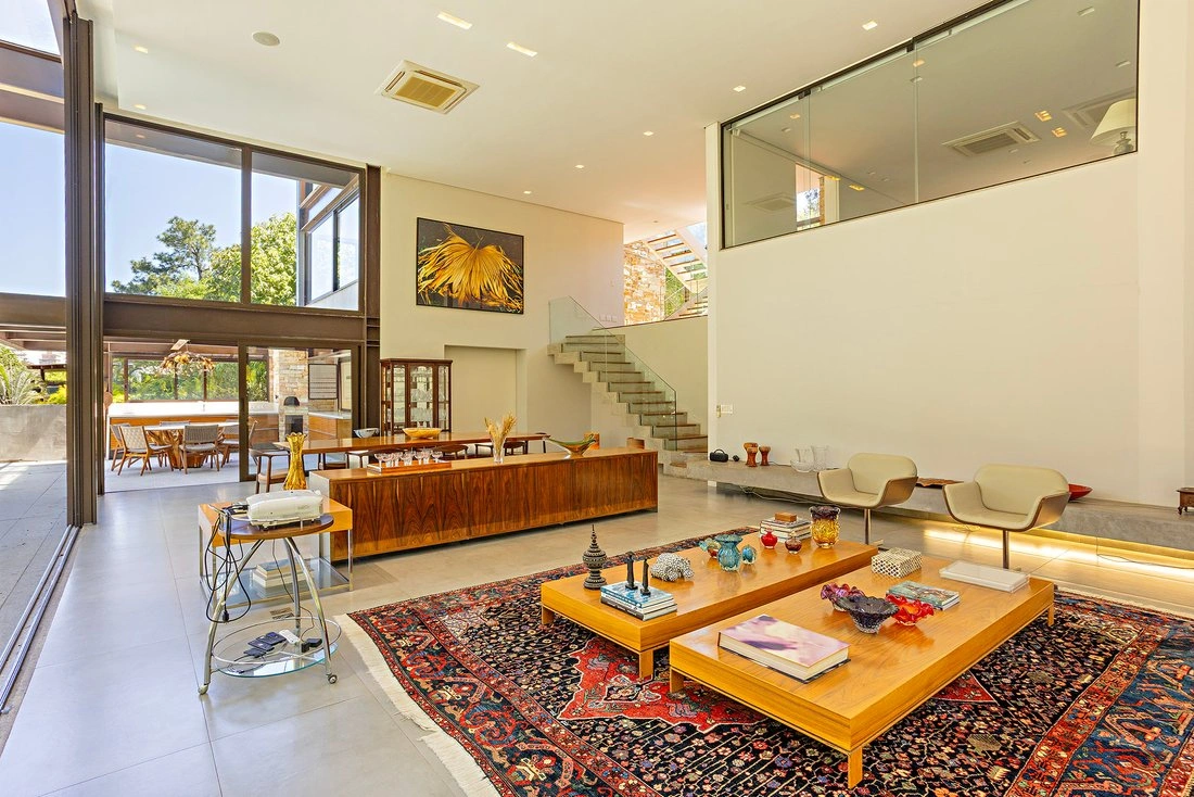 House 1000 m2 with elevator in Sao Paulo, Brazil