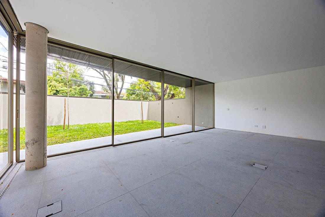 House 594 m2 with gated community in Sao Paulo, Brazil