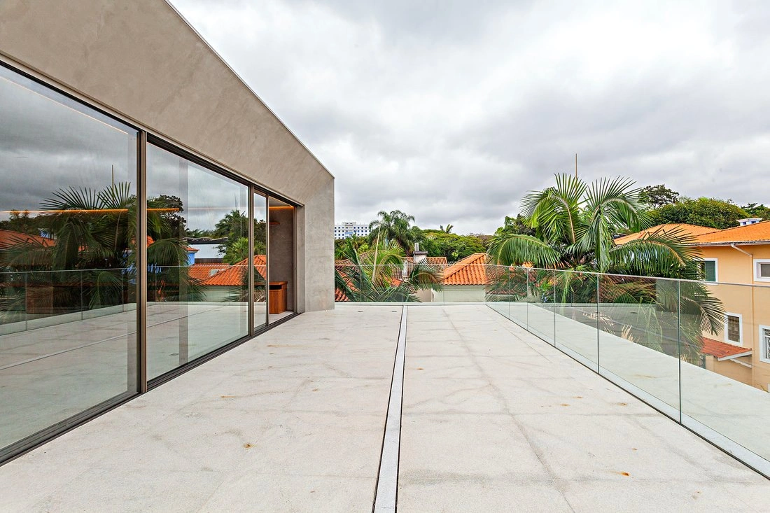 在巴西圣保罗带露台的住宅,620 m2