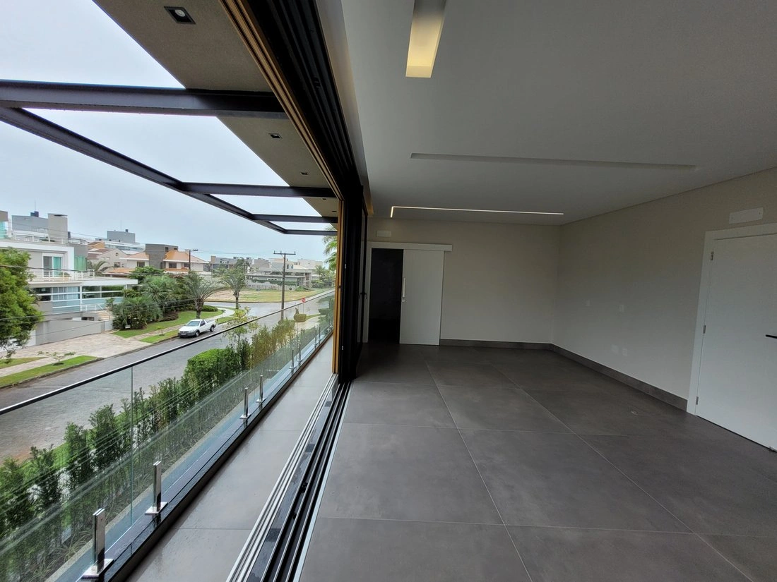 弗洛里亚诺波利斯(巴西)5+1 房,开放式厨房