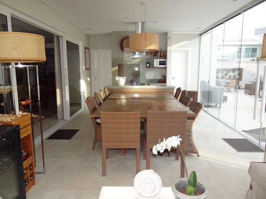 House 400 m2 with high ceiling in Florianopolis, Brazil