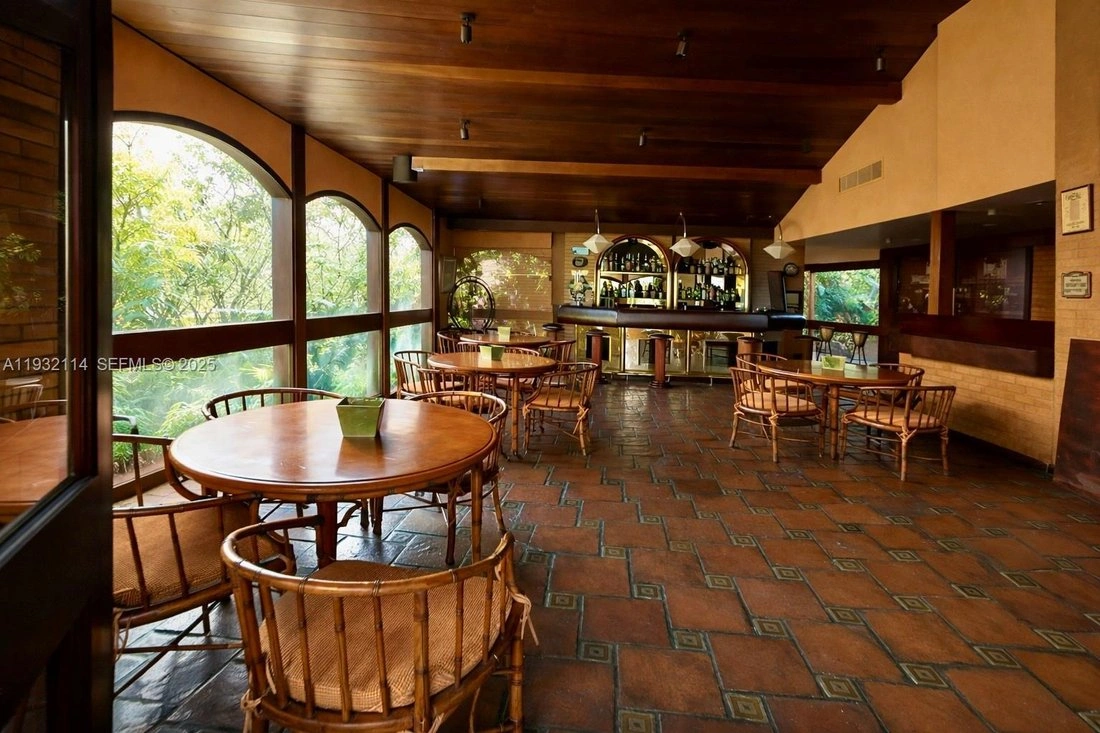 Penthouse 3900 m2 with elevator in Rio de Janeiro, Brazil